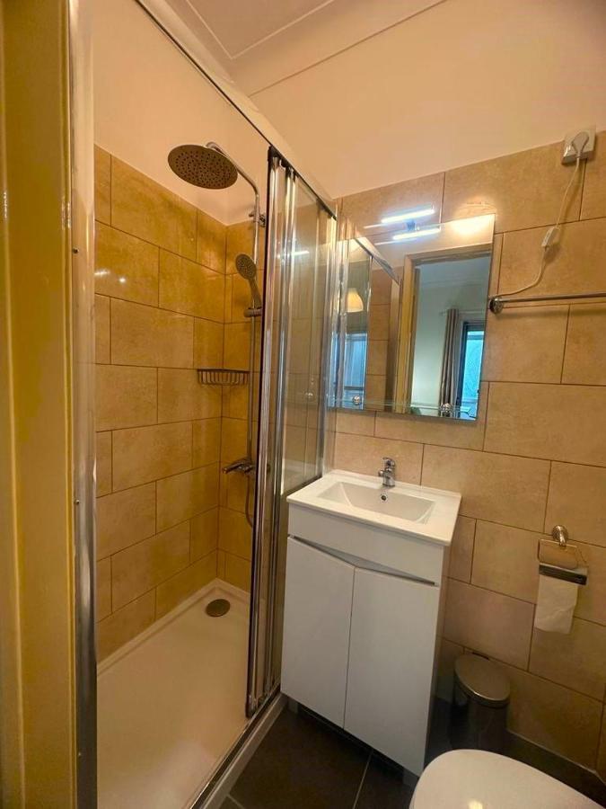 Lisabonna Guest House Amadora Exterior foto