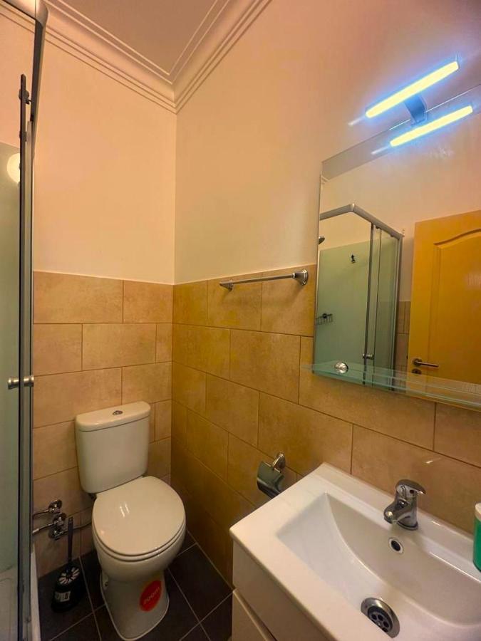 Lisabonna Guest House Amadora Exterior foto